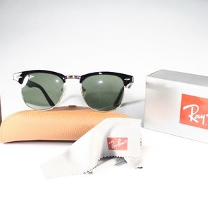Ray-Ban Clubmaster All Black With Golden Frame